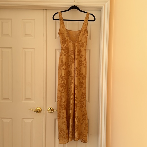 Gold label Victoria’s Secret gold dress - Picture 4 of 5